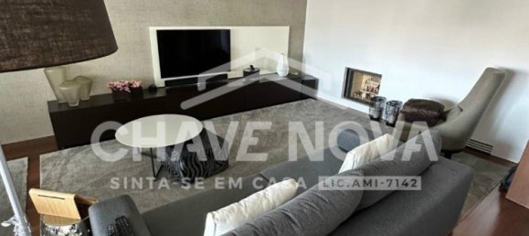 3 bedrooms Apartment in Porto, Portugal No. 135477 2