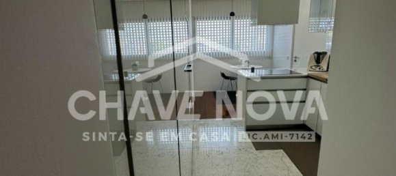 3 bedrooms Apartment in Porto, Portugal No. 135477 8