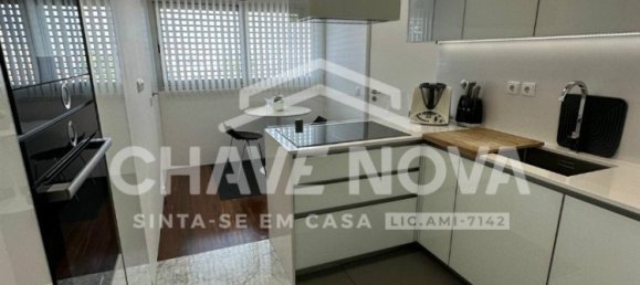 3 bedrooms Apartment in Porto, Portugal No. 135477 7