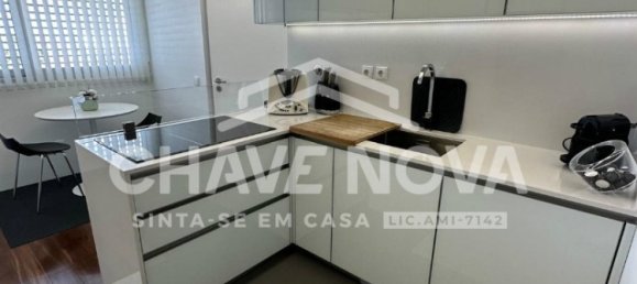 3 bedrooms Apartment in Porto, Portugal No. 135477 6