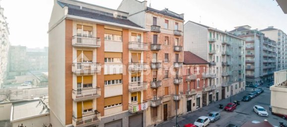 2 Schlafzimmer Wohnung in Turin, Italy, Nr. 62456 15