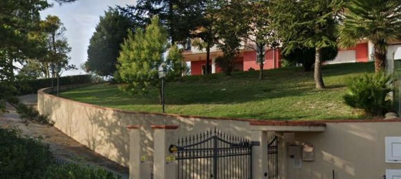 8-salle Appartement à Polverigi, Italy No. 10647 14