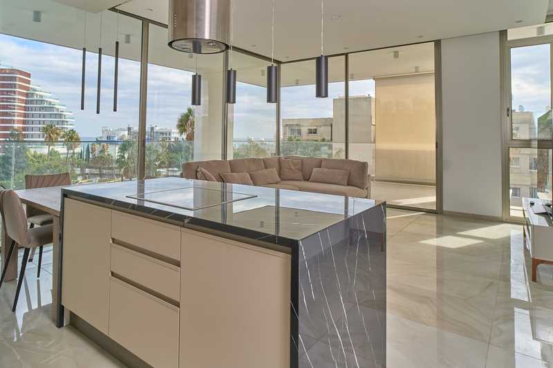 Apartamento T2 em Germasogeia, Cyprus N.º 8133