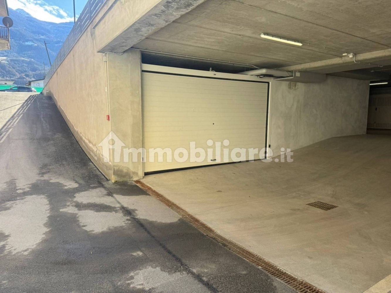 Garagem em Aosta, Italy 35 m² N.º 302848