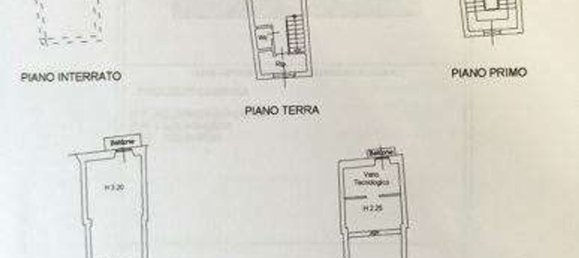 200m² Commercial property in Novara, Italy No. 215652 28