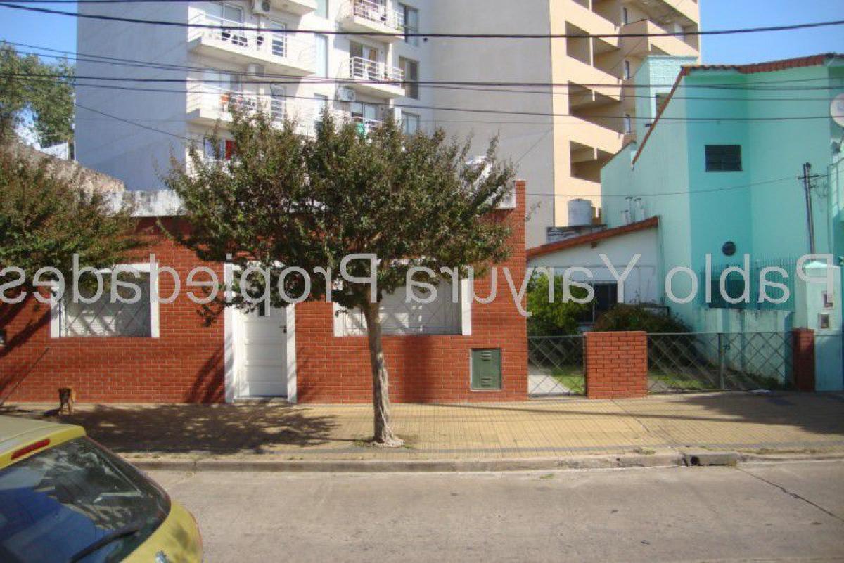 Дом с 2 спальнями в Трес де Фебреро, Аргентина № 51473