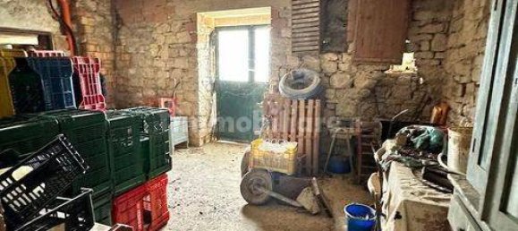 6 bedrooms House in Lupara, Italy No. 113207 8