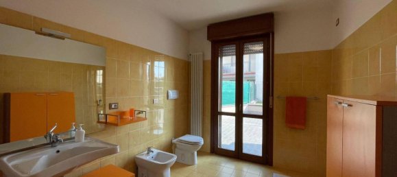 2-salle Appartement à Montanaso Lombardo, Italy No. 30878 17