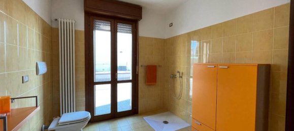 2-salle Appartement à Montanaso Lombardo, Italy No. 30878 18