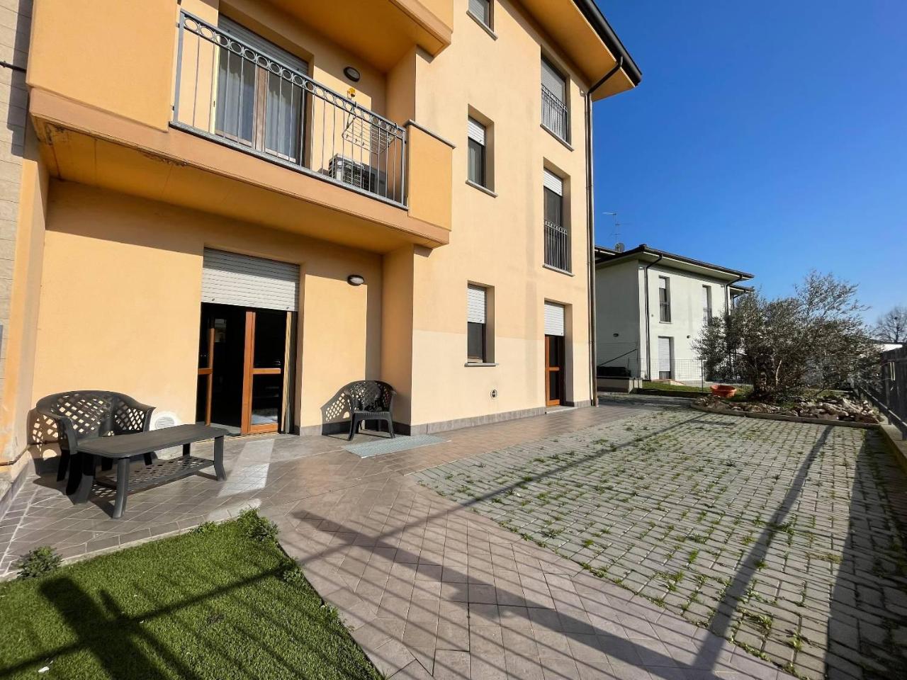 2-salle Appartement à Montanaso Lombardo, Italy No. 30878