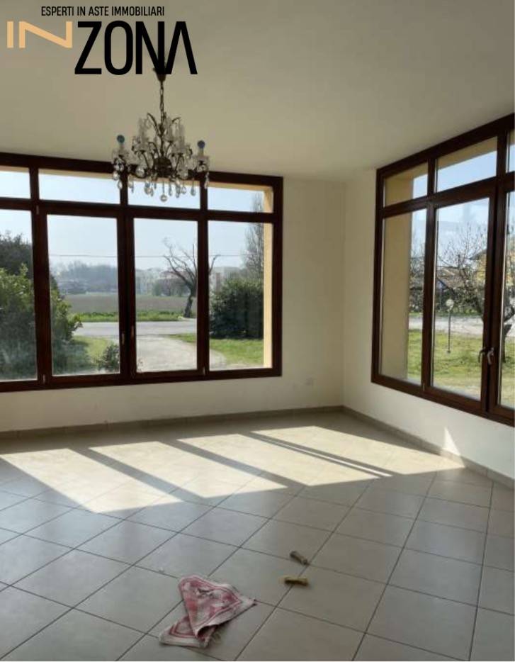 Villa T3 em Mirandola, Italy N.º 95966