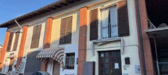 2 Schlafzimmer Wohnung in Venegono Superiore, Italy, Nr. 378802 2