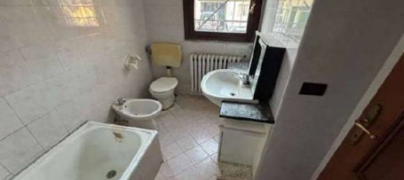 2 Schlafzimmer Wohnung in Venegono Superiore, Italy, Nr. 378802 5
