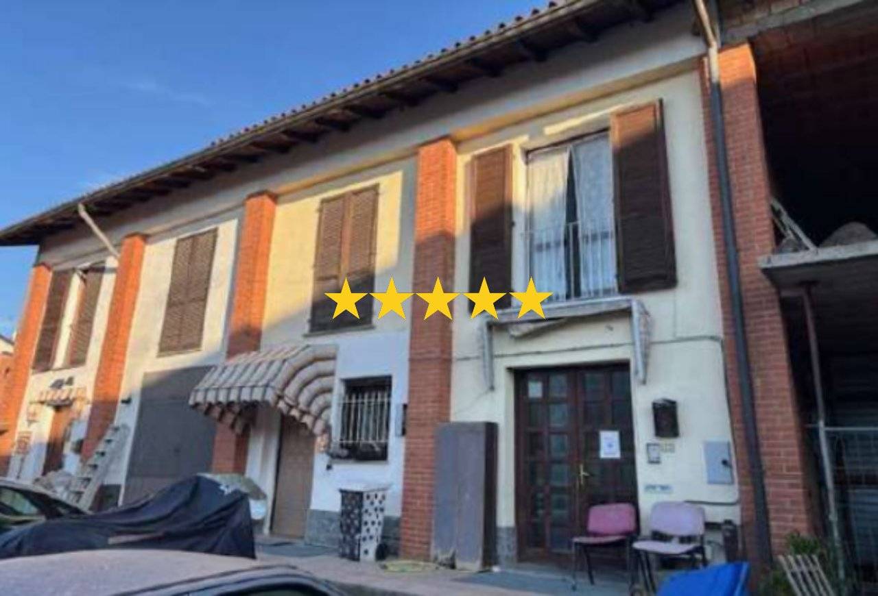 2 Schlafzimmer Wohnung in Venegono Superiore, Italy, Nr. 378802