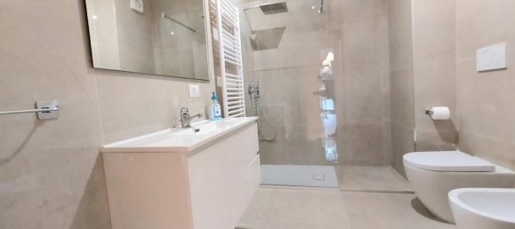 3 rooms Apartment in Rome, Italy No. 44737 16