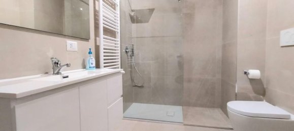 3 rooms Apartment in Rome, Italy No. 44737 14