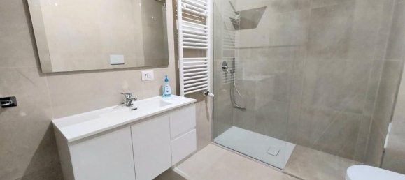 3 rooms Apartment in Rome, Italy No. 44737 13