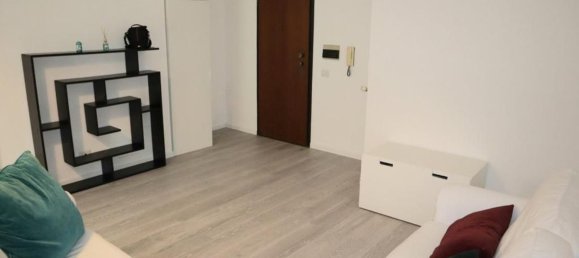 3 rooms Apartment in Rome, Italy No. 44737 10