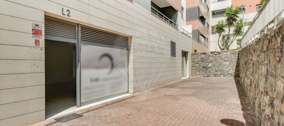 129m² Commercial property in Odivelas, Portugal No. 235647 7