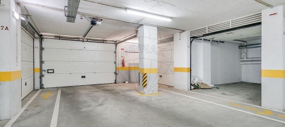 129m² Commercial property in Odivelas, Portugal No. 235647 17