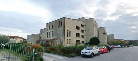 5 bedrooms Apartment in Pordenone, Italy No. 334839 3