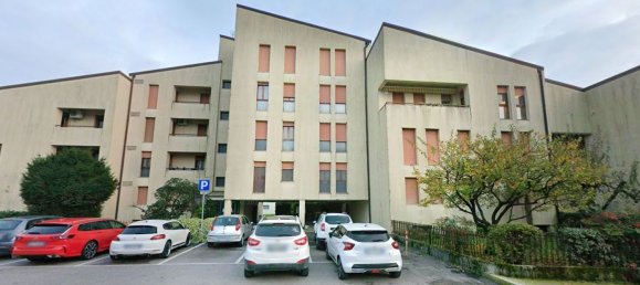 5 bedrooms Apartment in Pordenone, Italy No. 334839 2