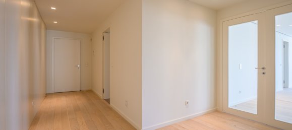 3 bedrooms Apartment in Porto, Portugal No. 94943 9