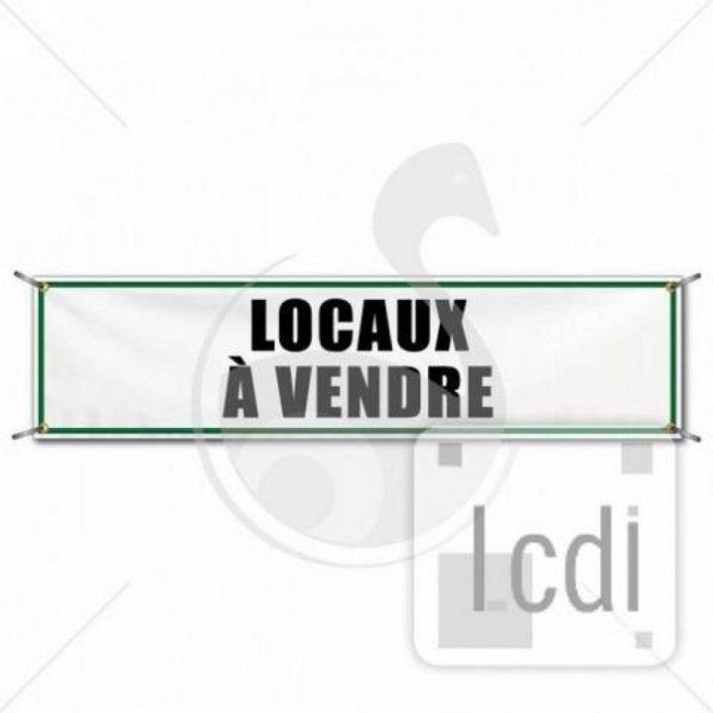 90m² Office in Entrecasteaux, France No. 21179