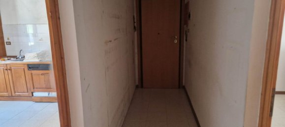 2 bedrooms Apartment in Florence, Italy No. 317268 2