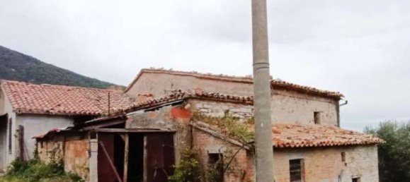 5-salle Appartement à Fossombrone, Italy No. 1825 5