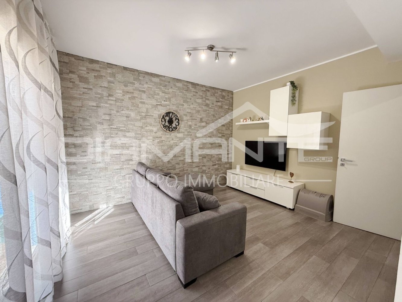 Apartamento de 2 habitaciónes en Gravina di Catania, Italy No. 297308