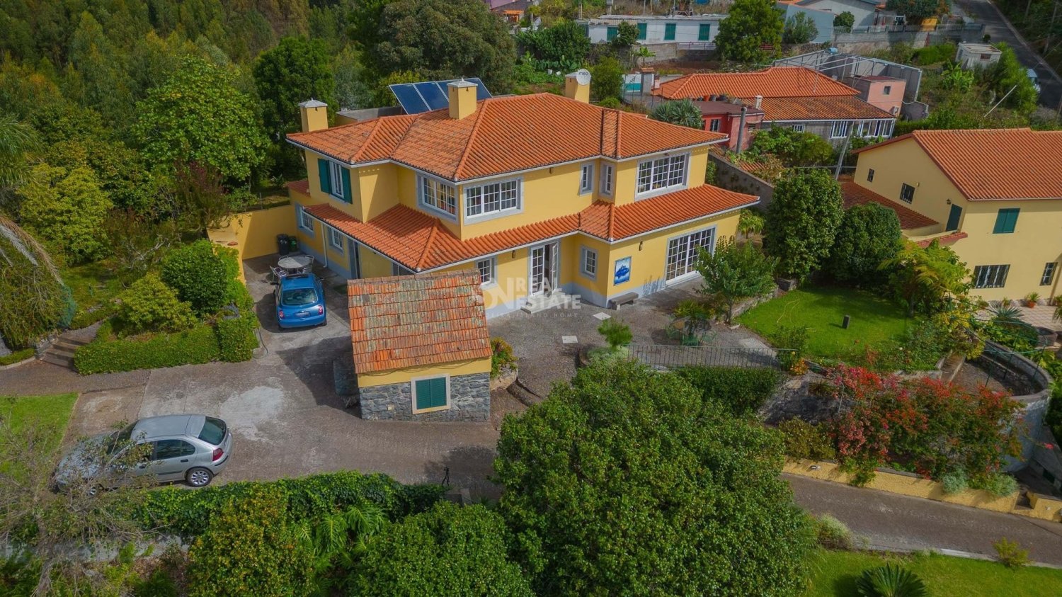 4 bedrooms Land in Funchal, Portugal No. 131631
