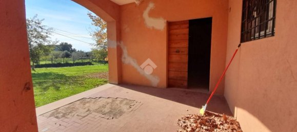 2 bedrooms Villa in Vico nel Lazio, Italy No. 184674 3