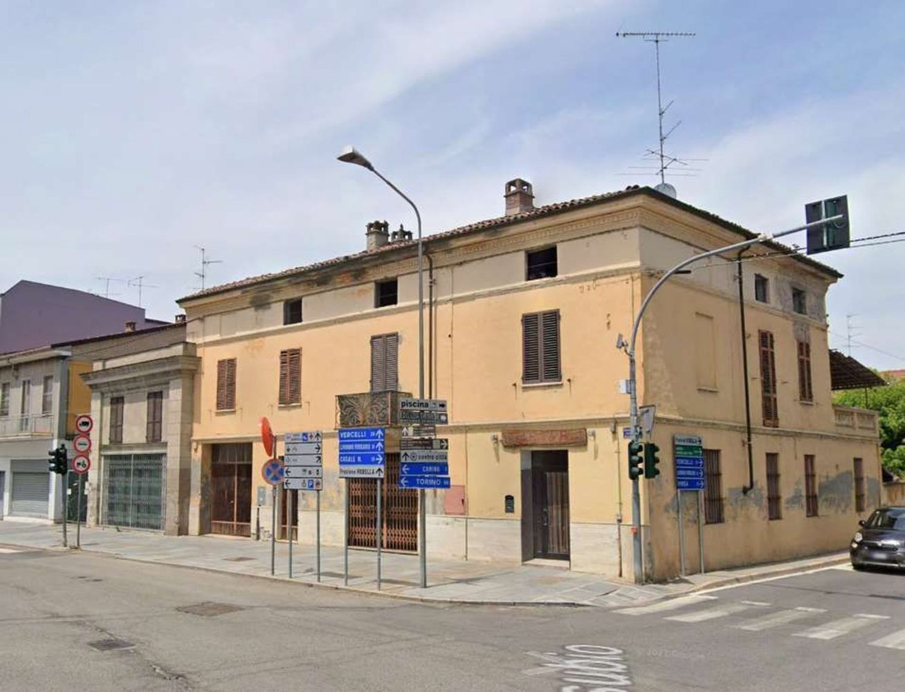 6-salle Appartement à Trino, Italy No. 51282