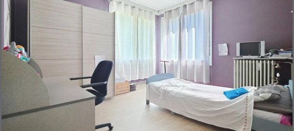 3 bedrooms House in Cholet, France No. 314042 5