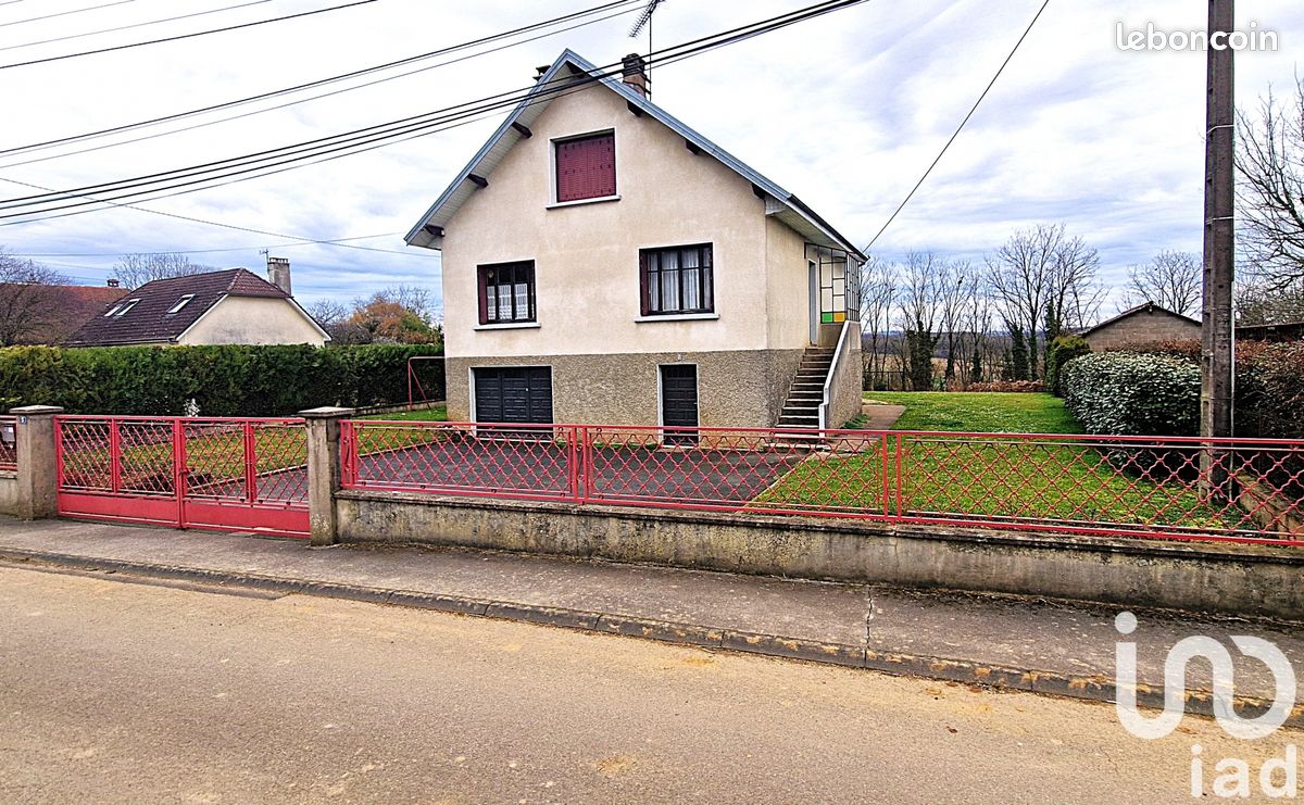 4 bedrooms House in Audeux, France No. 204616