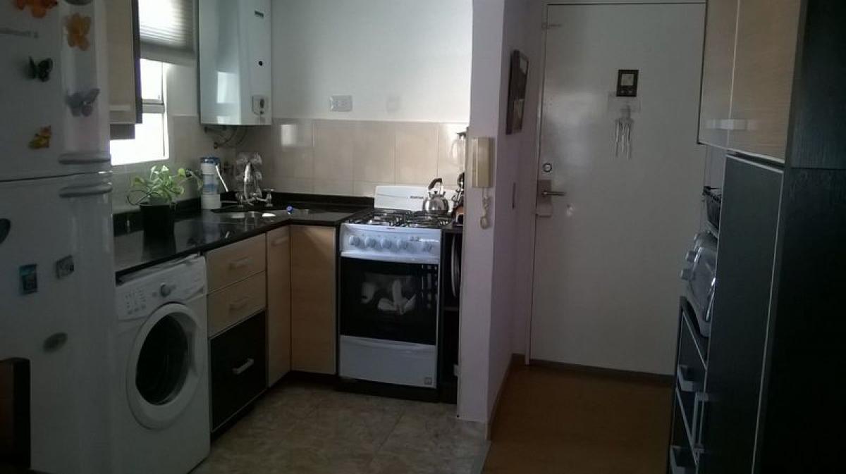 Studio in Avellaneda, Argentina No. 84587