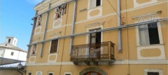 14 rooms Castles in Castelli, Italy No. 269944 12