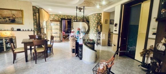 Квартира с 4 комнатами в Нола, Италия № 115092 3