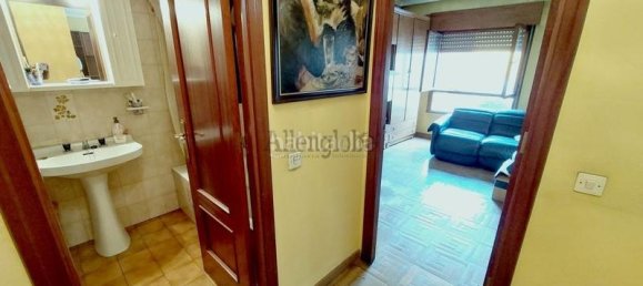 1 غرف نوم شقة في Oviedo, Spain رقم 140998 2