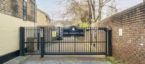 4 Schlafzimmer Haus in London, United Kingdom, Nr. 7576 10