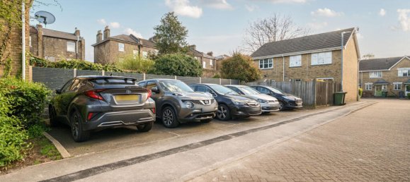 4 Schlafzimmer Haus in London, United Kingdom, Nr. 7576 12