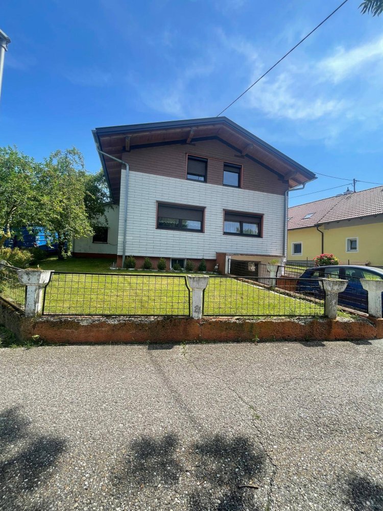 11-Zimmer Haus in Gurten, Austria, Nr. 241426