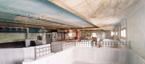 1 room Commercial property in Venice, Italy No. 142667 10