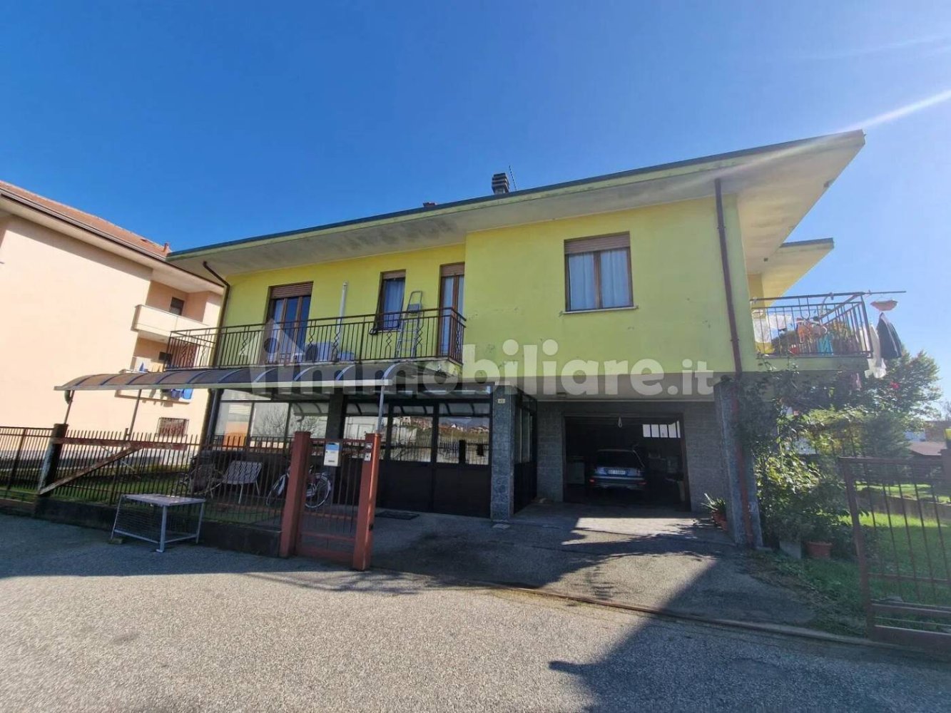4 bedrooms Villa in Prato Sesia, Italy No. 335899