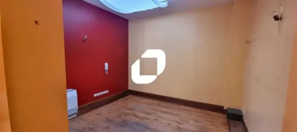 116m² Commercial property in Paris, France No. 307857 2