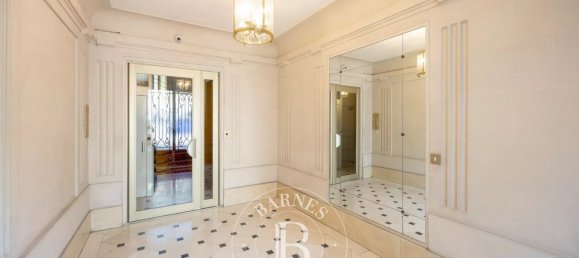 2 bedrooms Apartment in Paris, France No. 347444 15