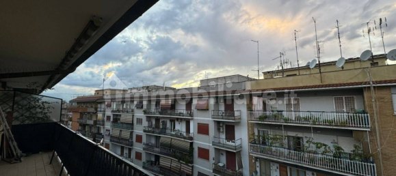 1 bedroom Apartment in Rome, Italy No. 30518 2