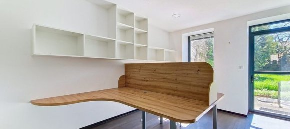 Propiedad comercial en Bressuire, France No. 305982 4