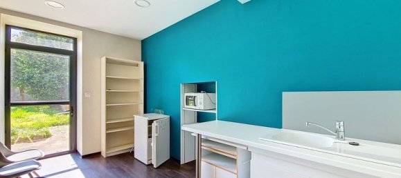 Propiedad comercial en Bressuire, France No. 305982 5